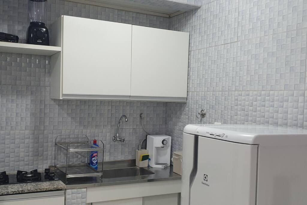 E Sala Na Pituba A 700m Da Apartment