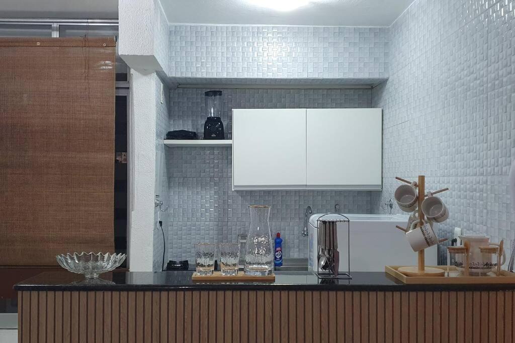 E Sala Na Pituba A 700m Da Apartment *